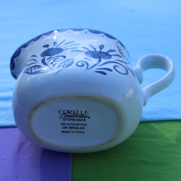 Oceanview Gravy Boat - Picture 5 of 7